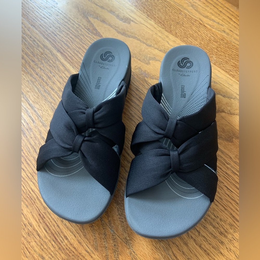 Like New Cloudsteppers by Clarks Black Women's Sandals~size 7